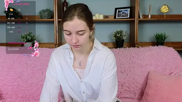 Ksuhesa online show from November 2025 02:02:02 AM