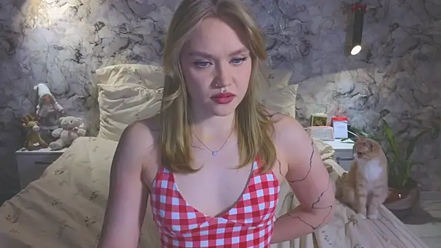 Aurora Golden1 online show from February 2026 05:01:01 PM