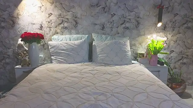 Aurora Golden1 online show from March 2026 01:23:01 AM