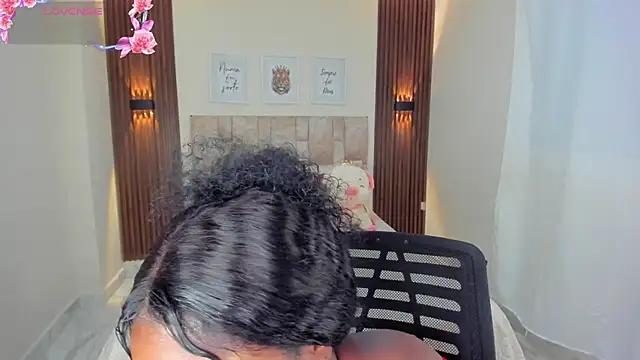 Ananya Kay01 online show from October 2025 01:36:02 AM