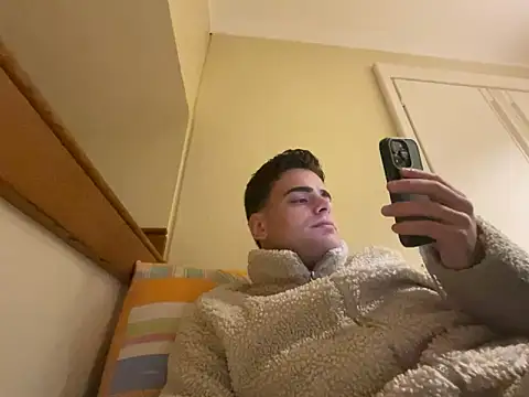 cubalibre02 online show from November 2025 09:17:01 PM