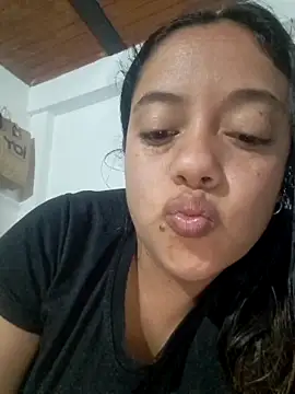 Snapshot of _MaripossaSexy_ chatting on October 2025 01:01:02 AM MaripossaSexy online show from October 2025 01:01:02 AM