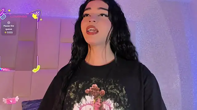 Snapshot of Summer_walkerr chatting on September 2025 12:48:01 PM Summer walkerr online show from September 2025 12:48:01 PM