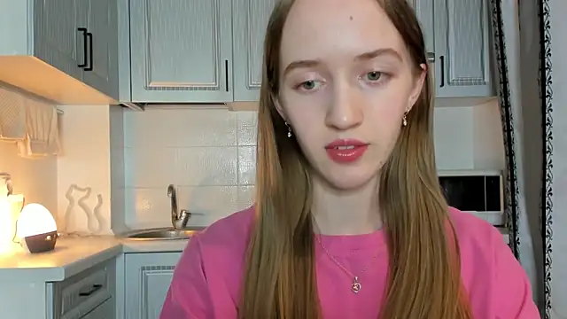 Snapshot of leslie_my_lovee chatting on October 2025 08:32:01 PM leslie my lovee online show from October 2025 08:32:01 PM