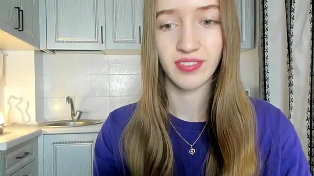 Snapshot of leslie_my_lovee chatting on November 2025 01:43:01 PM leslie my lovee online show from November 2025 01:43:01 PM