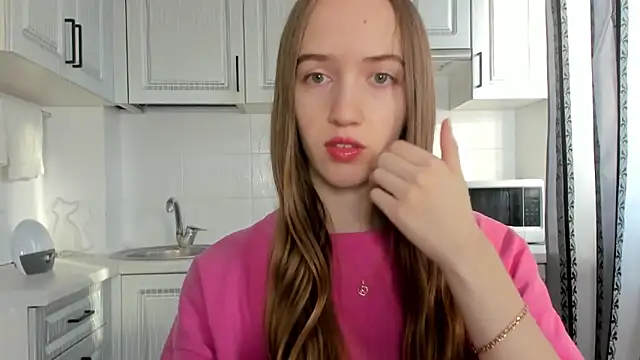 Snapshot of leslie_my_lovee chatting on November 2025 08:03:01 AM leslie my lovee online show from November 2025 08:03:01 AM