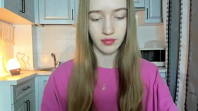 Snapshot of leslie_my_lovee chatting on November 2025 05:10:01 AM leslie my lovee online show from November 2025 05:10:01 AM