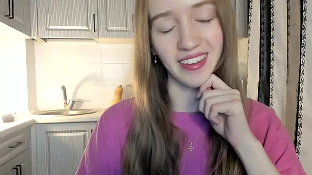 Snapshot of leslie_my_lovee chatting on December 2025 04:36:02 PM leslie my lovee online show from December 2025 04:36:02 PM