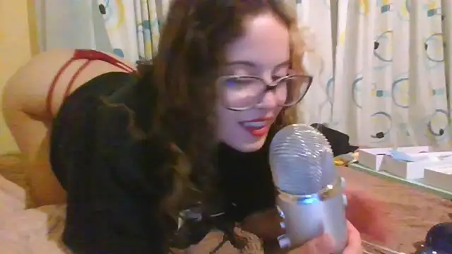 Snapshot of frikigyal chatting on February 2025 02:42:02 AM frikigyal online show from February 2025 02:42:02 AM