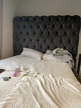 Snapshot of MILL204 chatting on March 2025 05:01:02 AM MILL204 online show from March 2025 05:01:02 AM