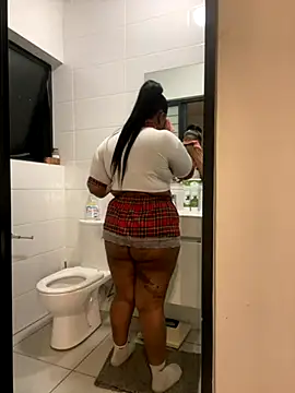 Snapshot of MILL204 chatting on October 2025 07:20:01 PM MILL204 online show from October 2025 07:20:01 PM