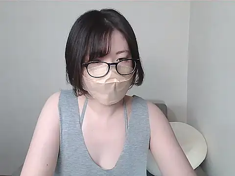 Snapshot of _NOA-chan_ chatting on September 2025 03:13:01 PM NOA-chan online show from September 2025 03:13:01 PM