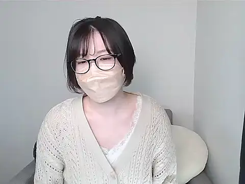 Snapshot of _NOA-chan_ chatting on September 2025 03:06:02 PM NOA-chan online show from September 2025 03:06:02 PM