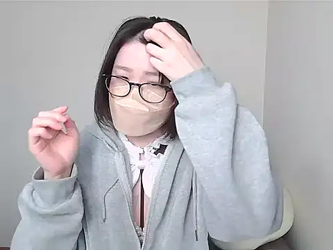 Snapshot of _NOA-chan_ chatting on November 2025 03:12:01 PM NOA-chan online show from November 2025 03:12:01 PM