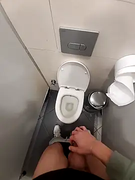 Snapshot of sevvvvsevvvv1 chatting on February 2026 05:31:01 PM sevvvvsevvvv1 online show from February 2026 05:31:01 PM