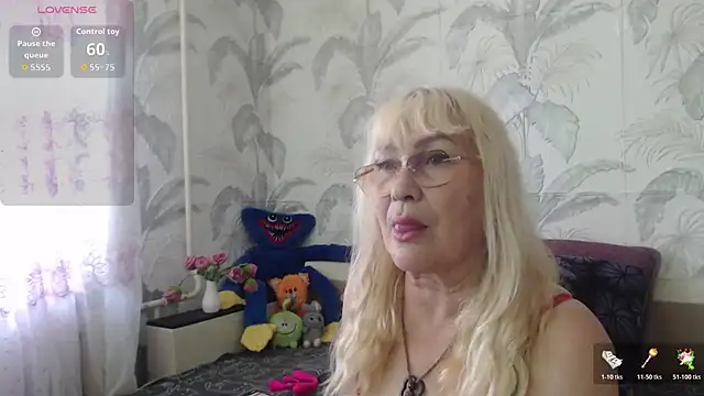 Snapshot of CamDiva113 chatting on July 2026 08:21:02 AM CamDiva113 online show from July 2026 08:21:02 AM