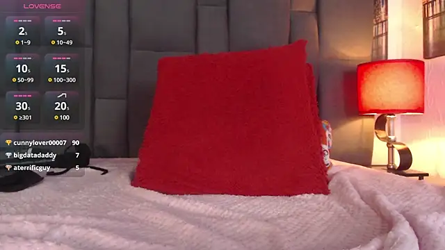 SELENA BIGBOOBS online show from December 2024 07:12:01 PM