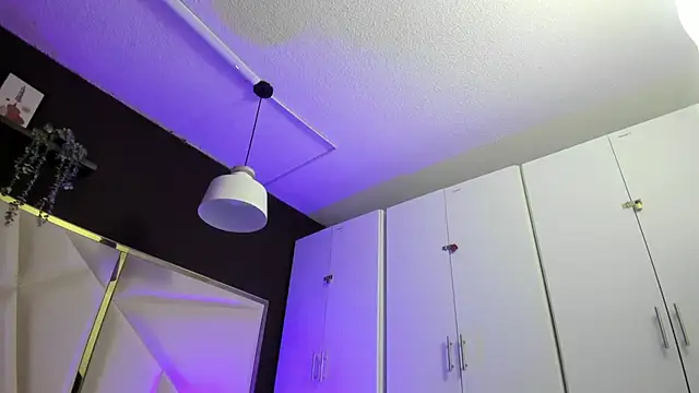 April bowie online show from October 2025 11:01:01 AM