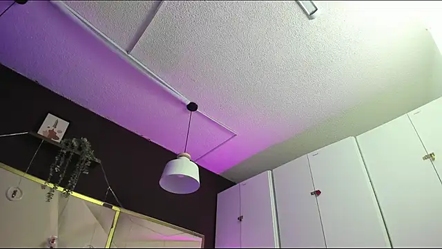 Snapshot of April_bowie chatting on December 2025 11:36:02 AM April bowie online show from December 2025 11:36:02 AM