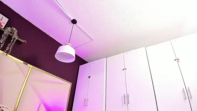 Snapshot of April_bowie chatting on January 2026 11:27:02 AM April bowie online show from January 2026 11:27:02 AM