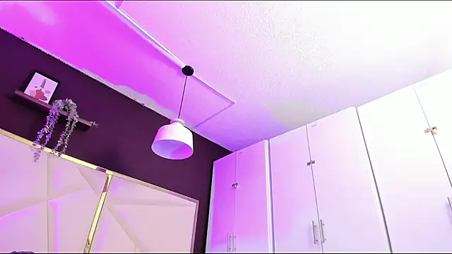 Snapshot of April_bowie chatting on January 2026 11:37:02 AM April bowie online show from January 2026 11:37:02 AM