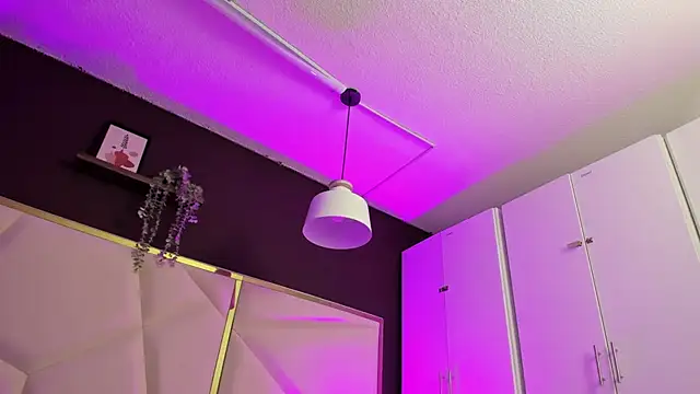 Snapshot of April_bowie chatting on February 2026 11:26:01 AM April bowie online show from February 2026 11:26:01 AM