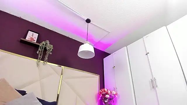 Snapshot of April_bowie chatting on February 2026 11:28:02 AM April bowie online show from February 2026 11:28:02 AM