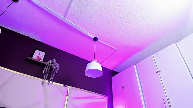 Snapshot of April_bowie chatting on February 2026 12:06:02 PM April bowie online show from February 2026 12:06:02 PM