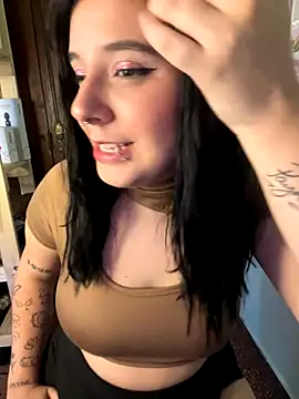 Snapshot of agoosvokk chatting on December 2025 01:11:01 AM agoosvokk online show from December 2025 01:11:01 AM