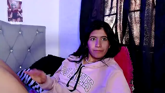 Snapshot of Yeimy_sweetf chatting on January 2025 07:56:01 PM Yeimy sweetf online show from January 2025 07:56:01 PM