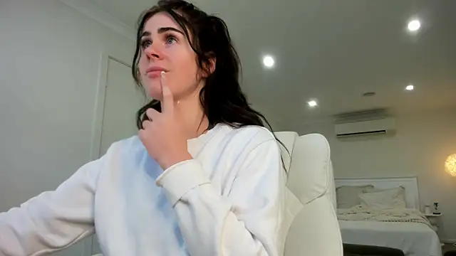 aus queen online show from September 2025 11:21:01 PM