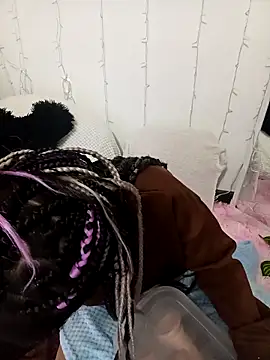 Hellen dumont online show from November 2025 12:26:01 PM