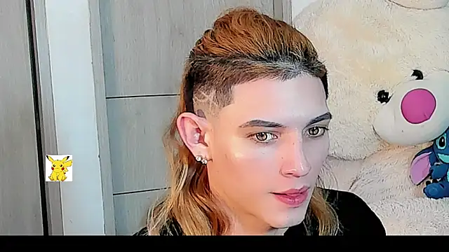 Snapshot of honey_skin chatting on January 2025 01:37:01 AM honey skin online show from January 2025 01:37:01 AM