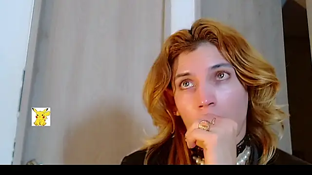 Snapshot of honey_skin chatting on February 2025 07:38:01 PM honey skin online show from February 2025 07:38:01 PM