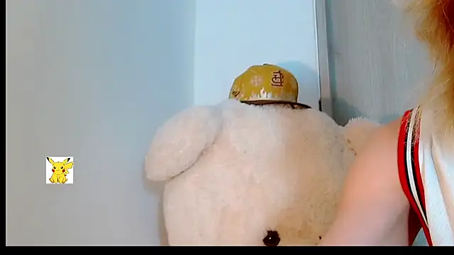 Snapshot of honey_skin chatting on February 2025 12:35:02 AM honey skin online show from February 2025 12:35:02 AM