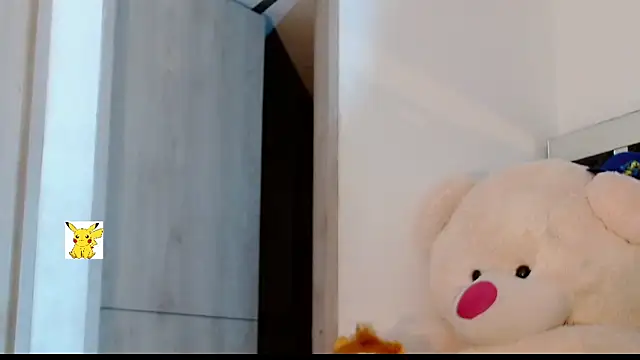 Snapshot of honey_skin chatting on March 2025 08:48:02 AM honey skin online show from March 2025 08:48:02 AM