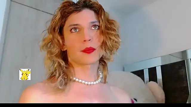 Snapshot of honey_skin chatting on March 2025 04:00:02 PM honey skin online show from March 2025 04:00:02 PM