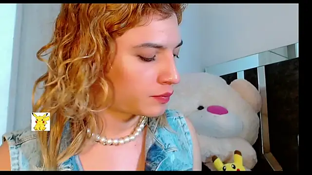 Snapshot of honey_skin chatting on March 2025 05:06:01 PM honey skin online show from March 2025 05:06:01 PM