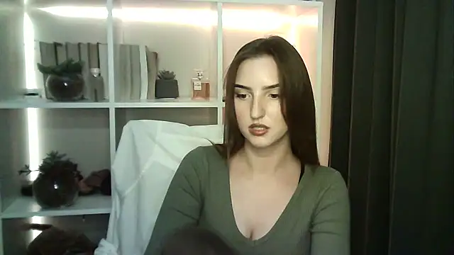 Snapshot of X_Alisa chatting on September 2025 06:13:02 PM X Alisa online show from September 2025 06:13:02 PM