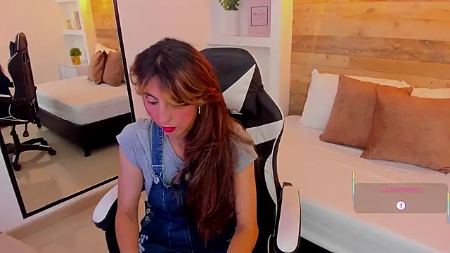 candy summer28 online show from November 2025 07:02:02 PM