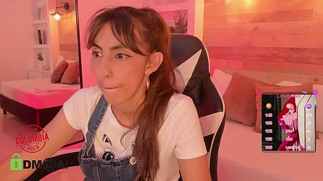 Snapshot of candy_summer28 chatting on July 2026 07:09:01 PM candy summer28 online show from July 2026 07:09:01 PM