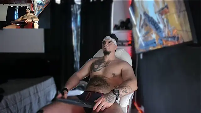 Snapshot of kingbear777 chatting on December 2024 02:05:02 PM kingbear777 online show from December 2024 02:05:02 PM