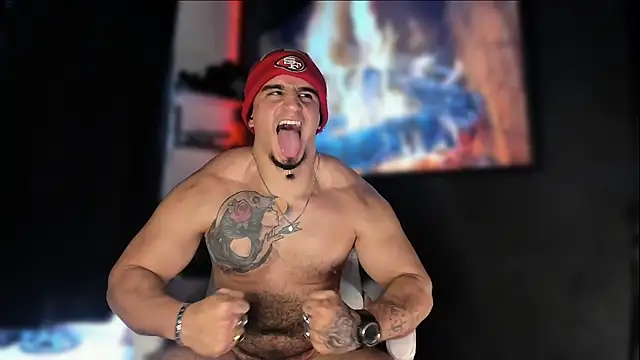 Snapshot of kingbear777 chatting on December 2024 03:28:02 PM kingbear777 online show from December 2024 03:28:02 PM