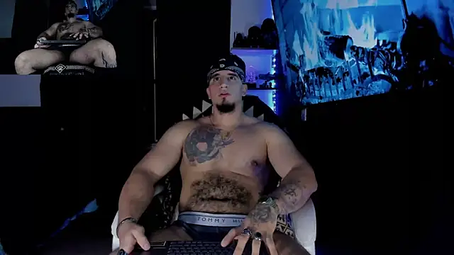 Snapshot of kingbear777 chatting on January 2025 10:08:02 PM kingbear777 online show from January 2025 10:08:02 PM