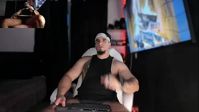 Snapshot of kingbear777 chatting on January 2025 11:33:01 PM kingbear777 online show from January 2025 11:33:01 PM