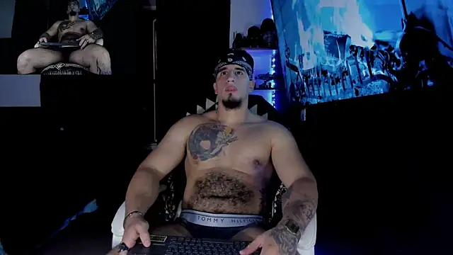 Snapshot of kingbear777 chatting on January 2025 01:01:01 AM kingbear777 online show from January 2025 01:01:01 AM