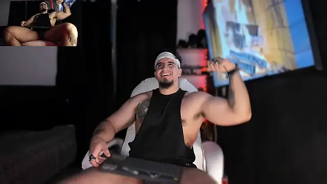 Snapshot of kingbear777 chatting on January 2025 05:09:01 AM kingbear777 online show from January 2025 05:09:01 AM