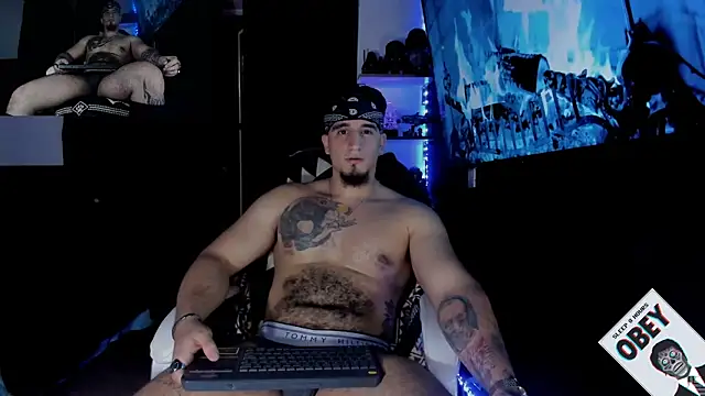 Snapshot of kingbear777 chatting on February 2025 11:15:02 PM kingbear777 online show from February 2025 11:15:02 PM