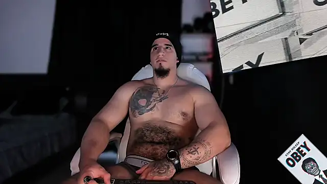 Snapshot of kingbear777 chatting on March 2025 10:06:01 PM kingbear777 online show from March 2025 10:06:01 PM