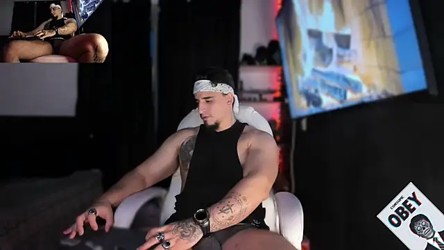 Snapshot of kingbear777 chatting on March 2025 07:25:02 AM kingbear777 online show from March 2025 07:25:02 AM